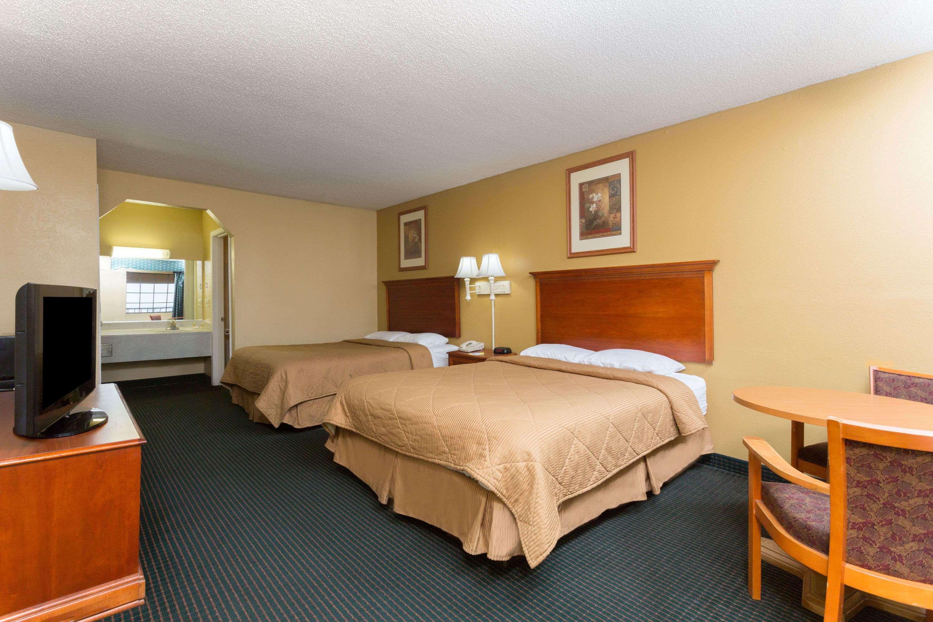 Days Inn & Suites By Wyndham Виксбург Экстерьер фото
