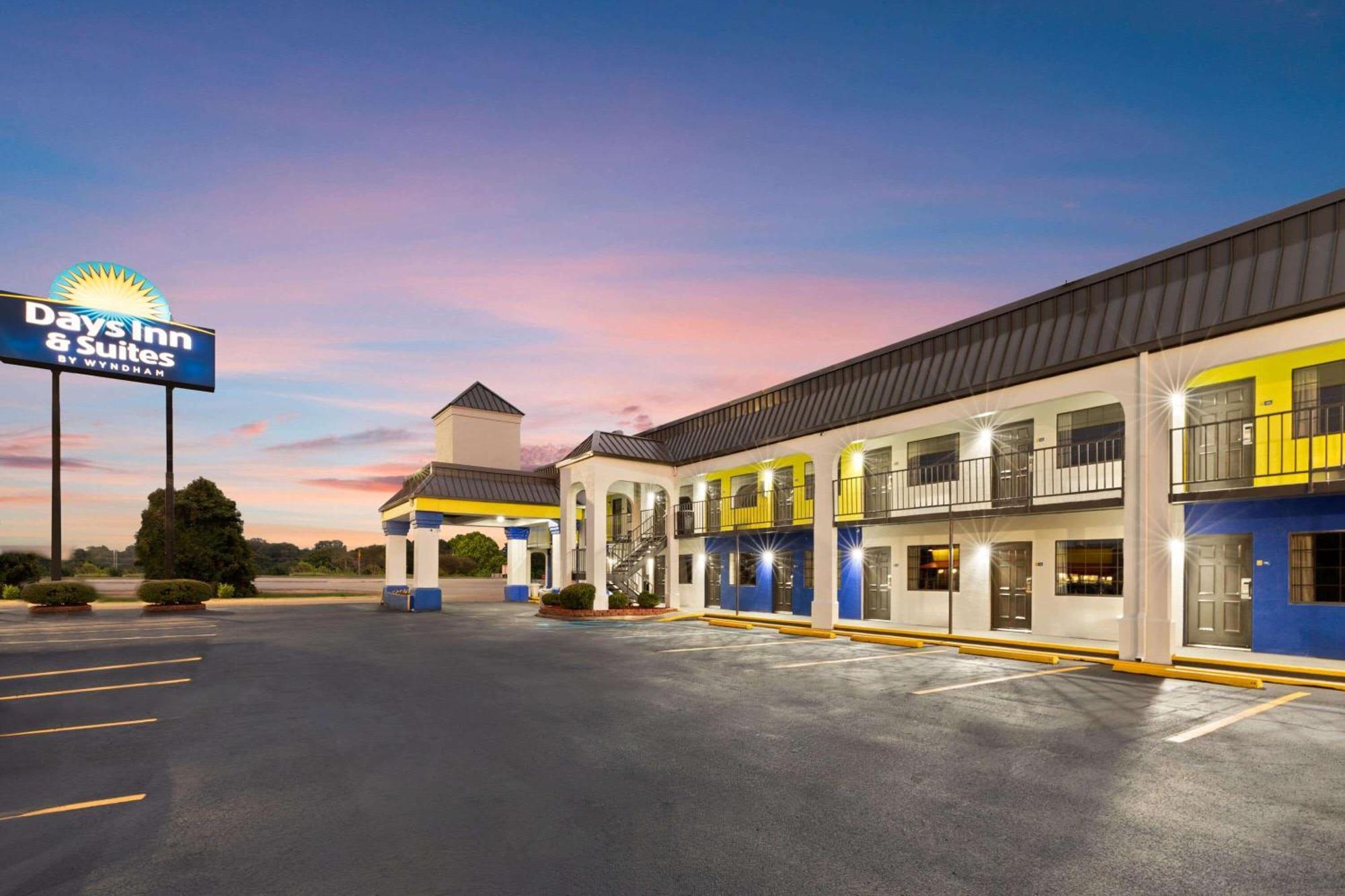 Days Inn & Suites By Wyndham Виксбург Экстерьер фото